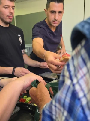 Η δύναμη της προσφοράς βρίσκεται στους ανθρώπους στιγμιότυπα